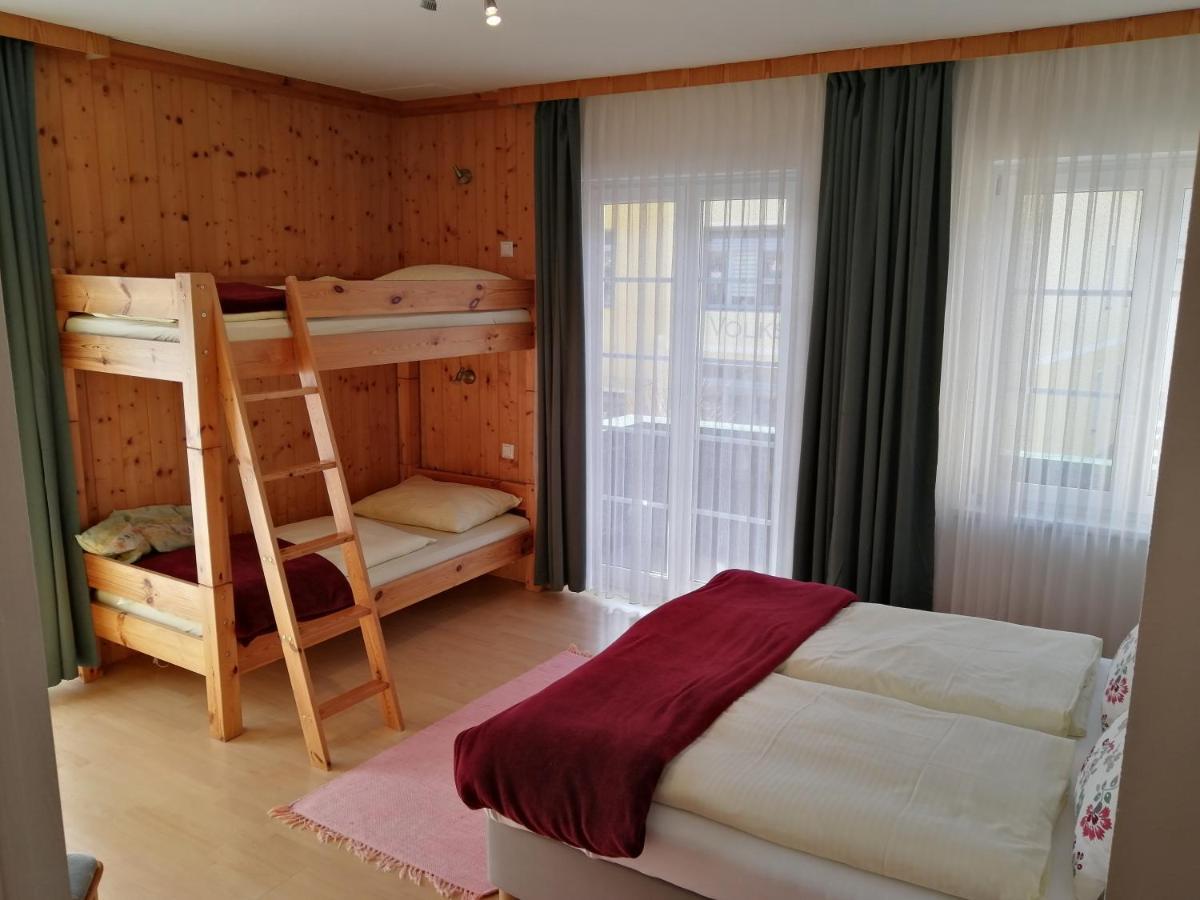 Alpina Appartements 말니츠 외부 사진