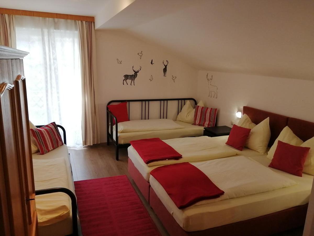 Alpina Appartements 말니츠 외부 사진