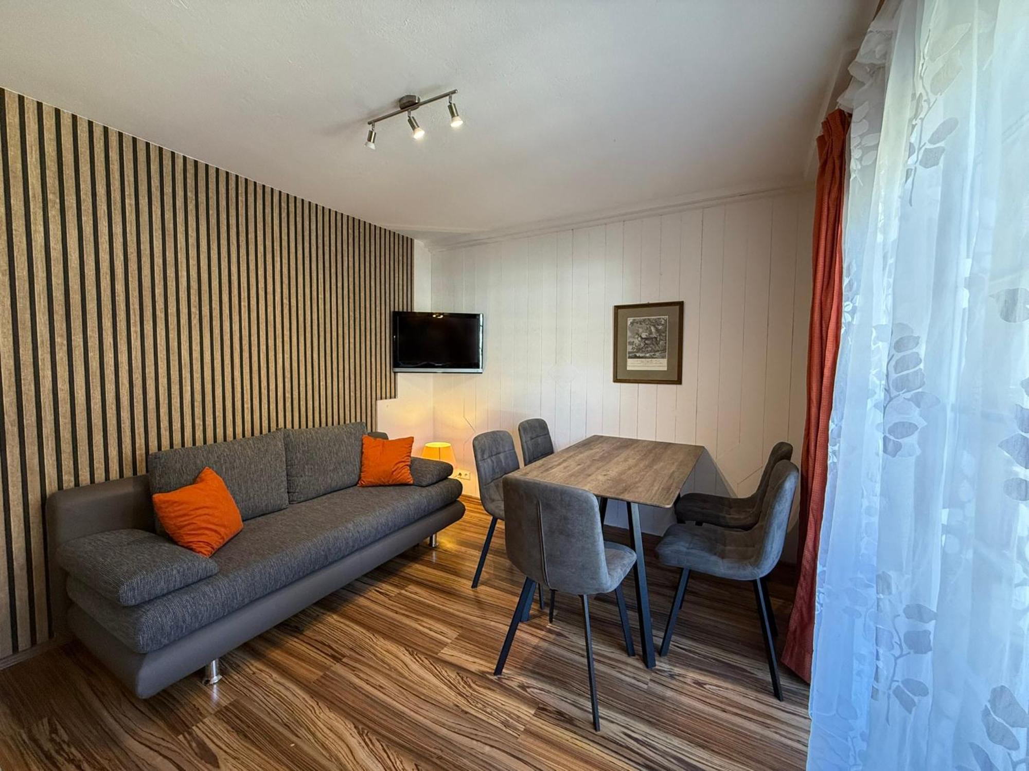 Alpina Appartements 말니츠 외부 사진
